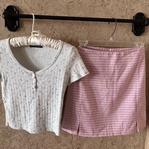 Brandy Melville t shirt skirt size XS S